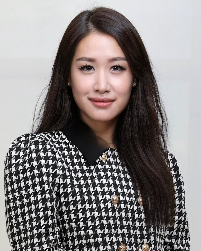 Ms Yijia Tiong